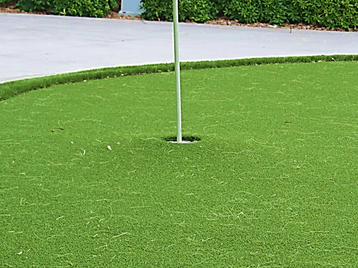ASK-JW-PUTTING-GREEN-PIC-2